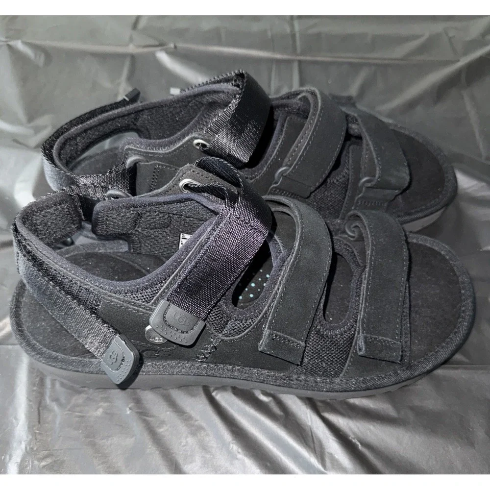 UGG Goldencoast Multistrap Sandals Men's 11 Black Suede‎ Comfort Gorpcore Hiking